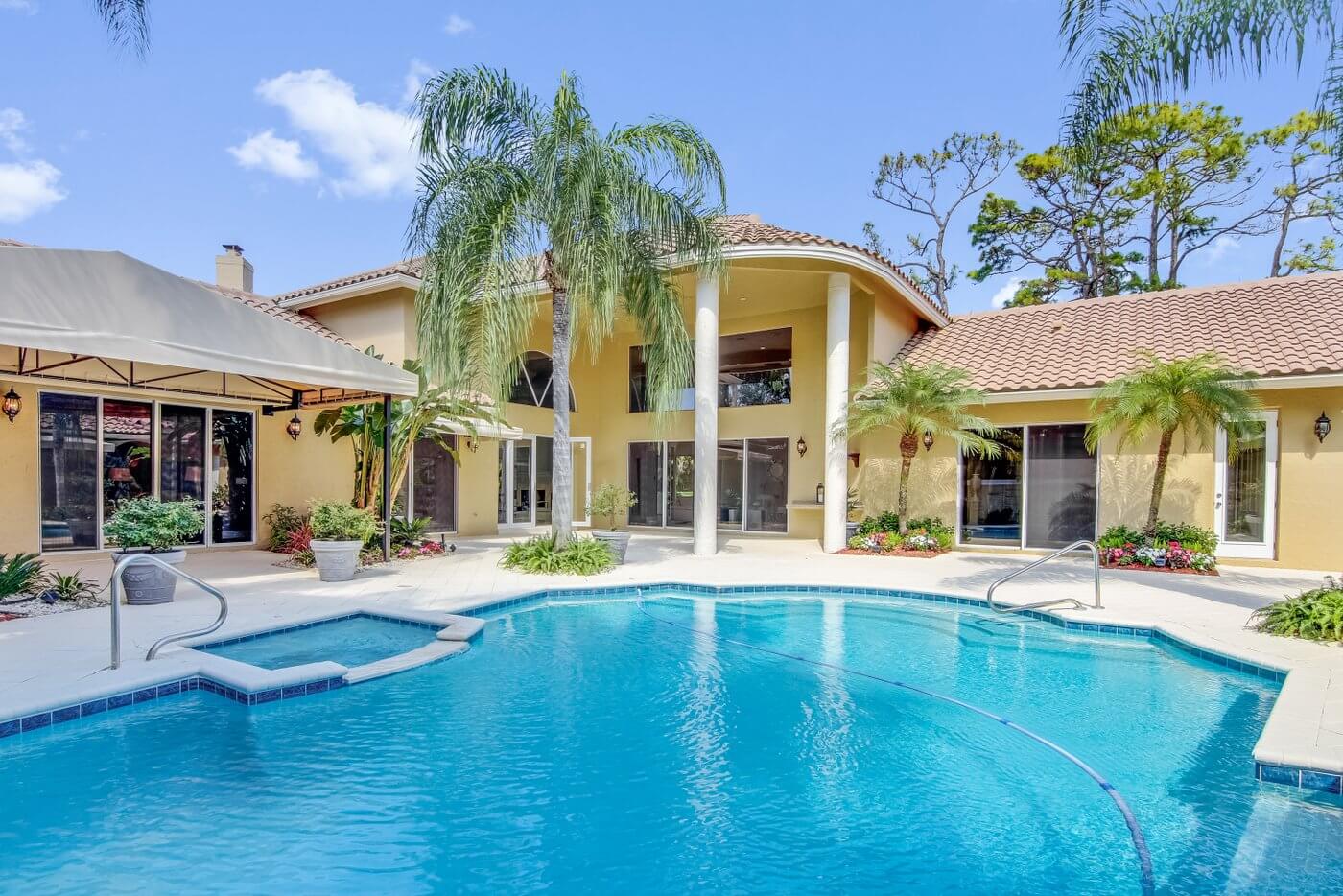 6240 Hollows Lane, Delray Beach, FL